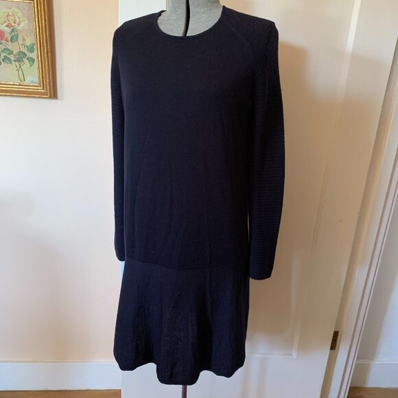 COS 100% Merino Wool Navy Blue Knit Long Sleeve Drop Waist Sweater Dress Sz S* - Picture 2 of 9